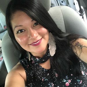 Meet your Posher, Laura